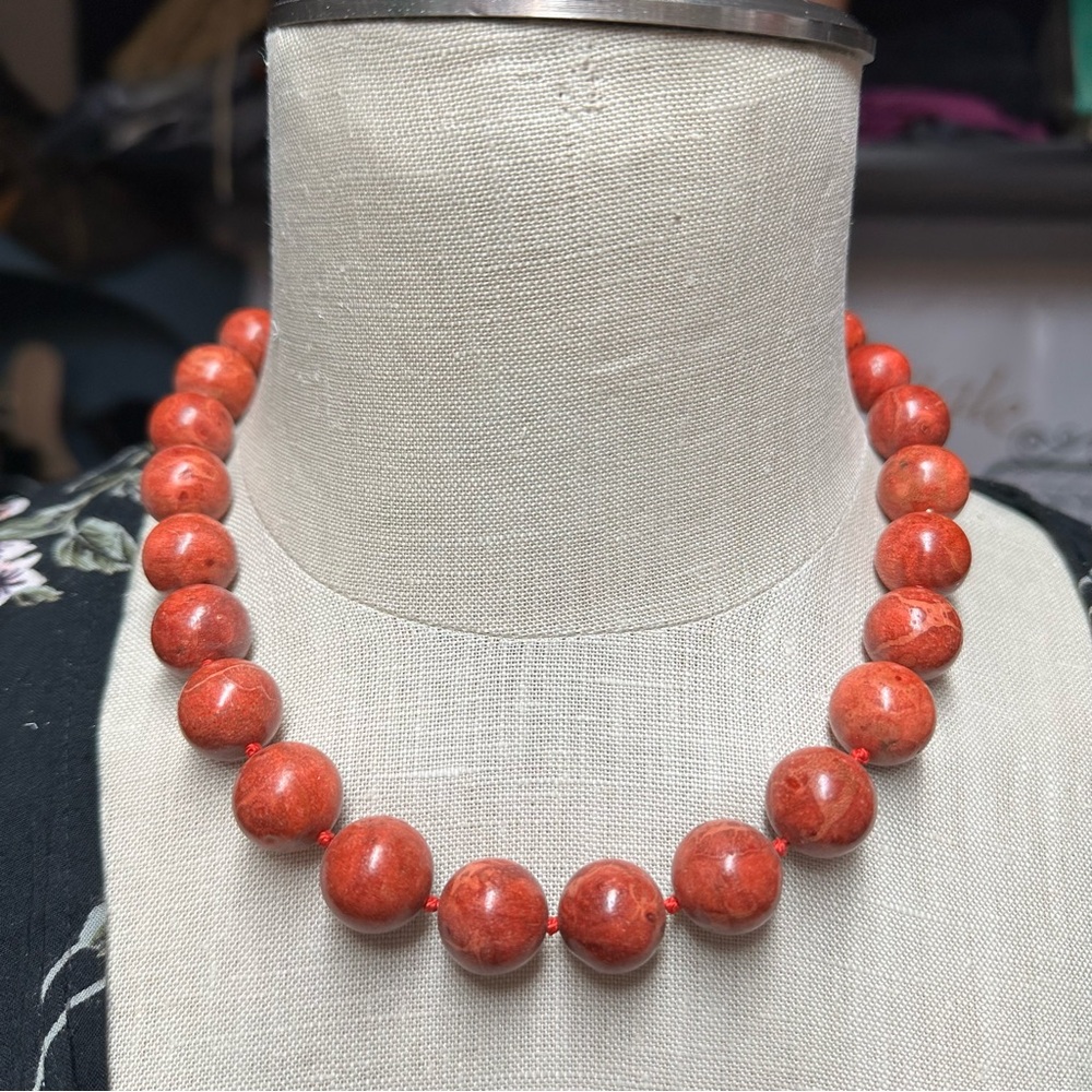 Elegant Vintage Coral Colored Beaded Necklace